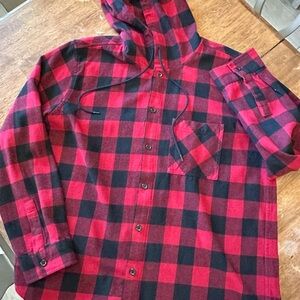 Red & Black Buffalo Plaid Hooded Flannel Button-Up with Pocket and Drawstring